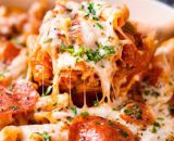 Spicy Cheesy Pasta Pizza